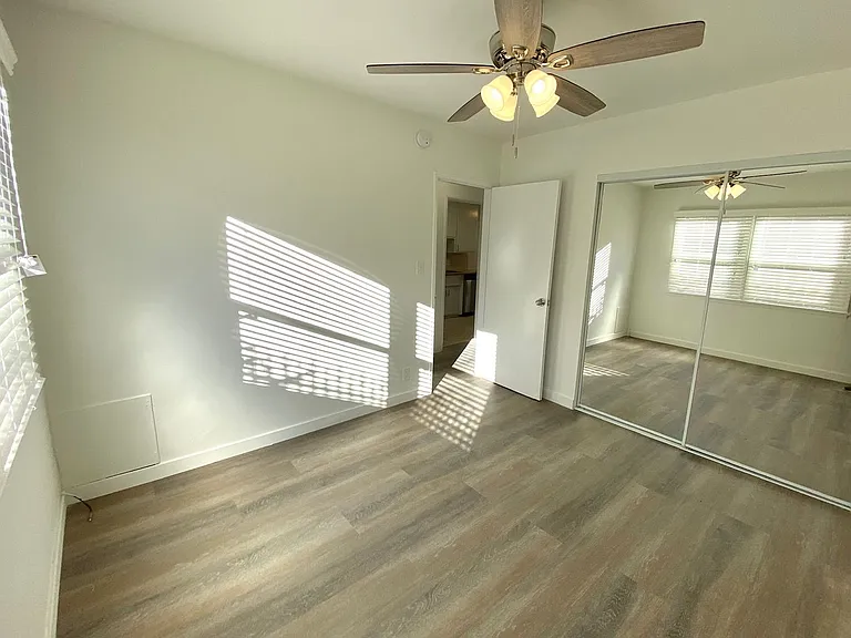 9128 National Blvd — Photo 21
