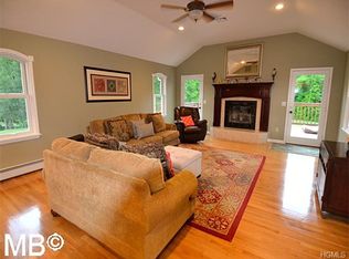 13 James Wilkinson Rd, Rock Tavern, NY 12575