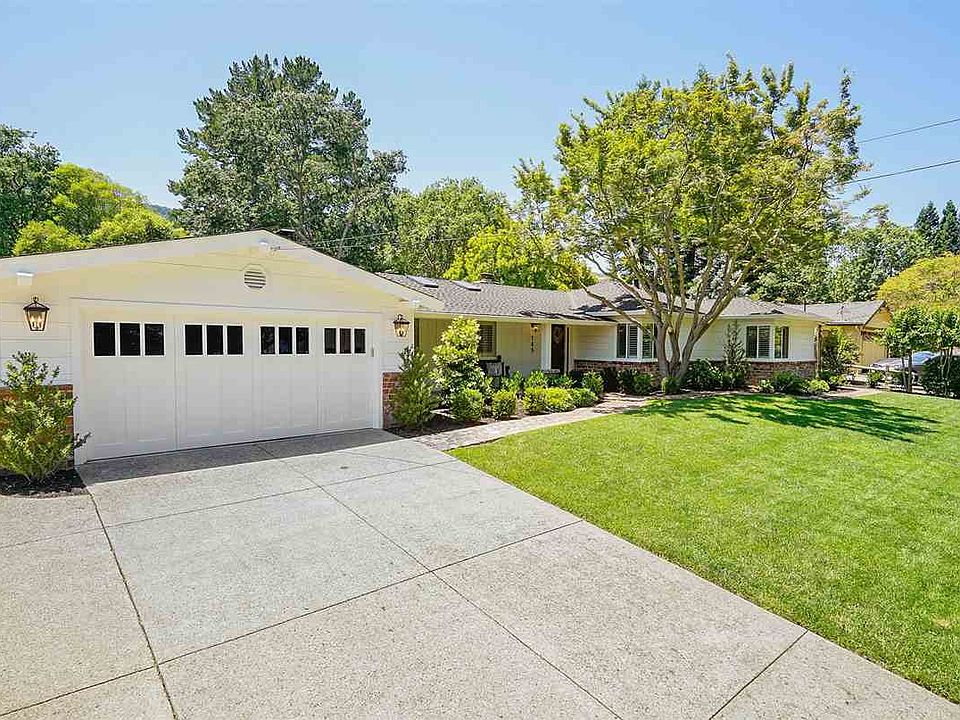 2nd image of 145 Camino Encanto