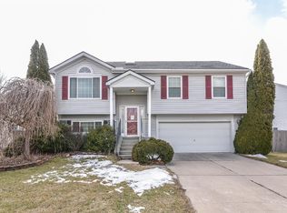 7050 Streamwood Dr, Ypsilanti, MI