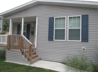 1137 Candida Rd, Elgin, IL 60123