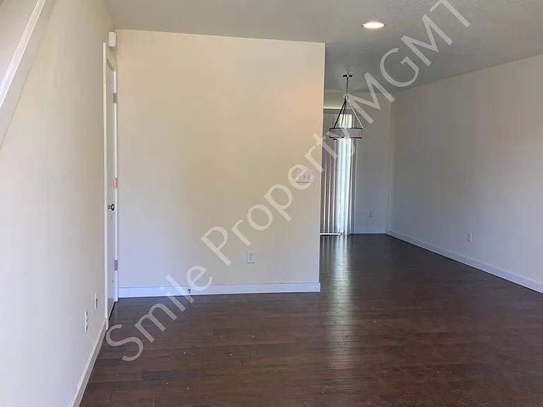 3223 SE 122nd Ave #A-B — Photo 3
