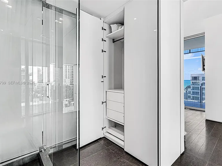 120 Ocean Dr #700 — Photo 31