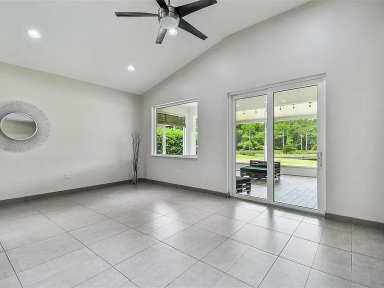 8208 Pinewood Run Ct — Photo 19