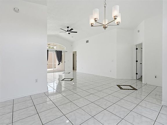 5th image of 10542 Bucks Run