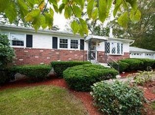26 Ridgewood Cir, Wallingford, CT 06492