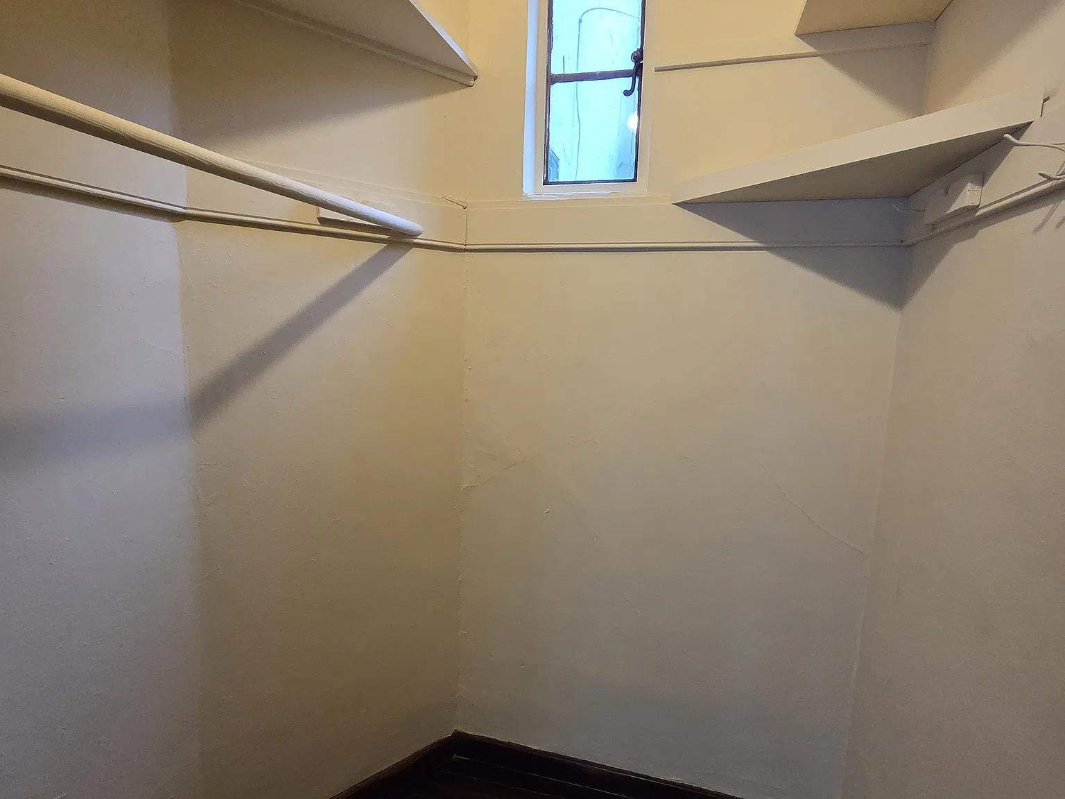 2 bed, $2,600 — Photo 4