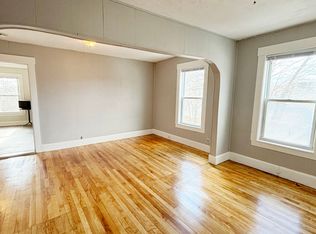 113 Spruce St APT 3R, Leominster, MA 01453