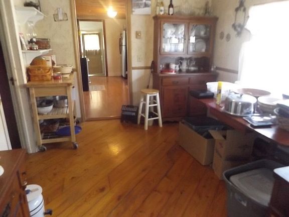 5th image of 317 Chestnut Dr