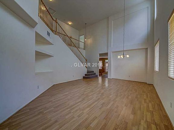 5th image of 3973 W Irvin Ave