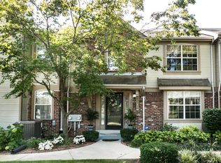 7516 Kenrick Manor Dr, Saint Louis, MO 63119