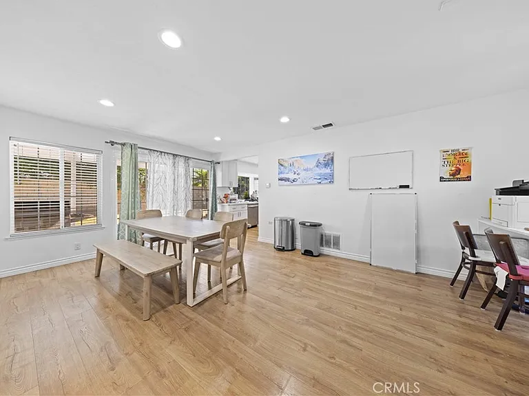 17612 Webster Ave — Photo 10