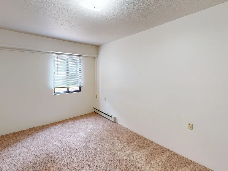 Park Place West Apartments — Photo 19