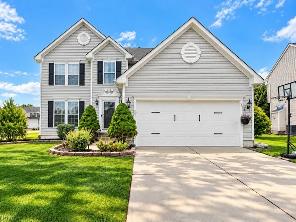 490 Cherrywood Ln, Painesville, OH 44077