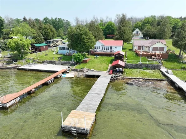 16 Dunn Point Rd, Ogdensburg, NY 13669