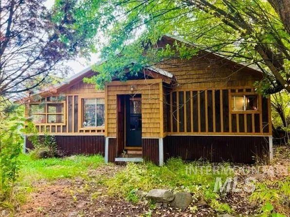 211 Katherine St, New Meadows, ID 83654