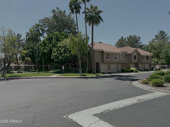 2nd image of 1633 E LAKESIDE Drive #5