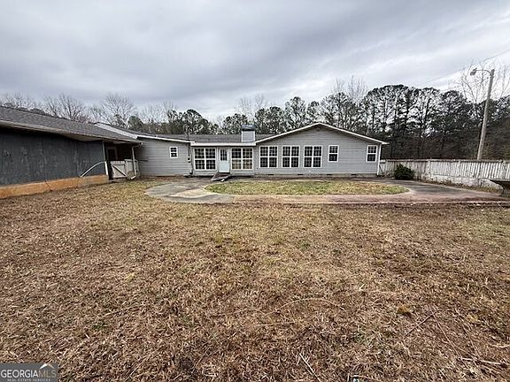 5th image of 394 Smith Rd