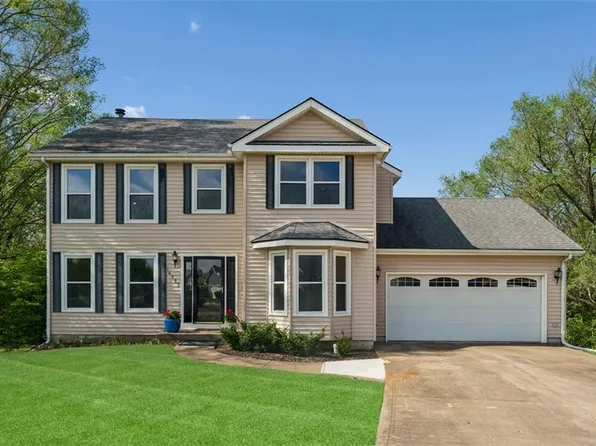 14985 Forest View Ct, Bonner Springs, KS 66012