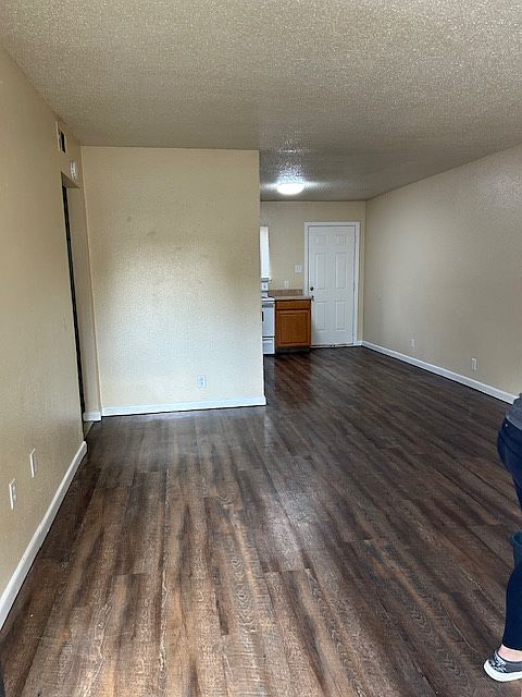 1st image of 3710 Pine St #3