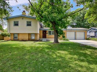 1213 N Farmstead St, Wichita, KS 67208
