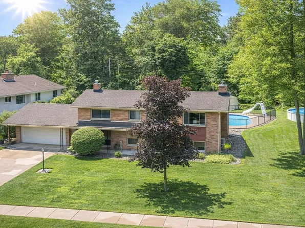 5901 Swede Ave, Midland, MI 48642