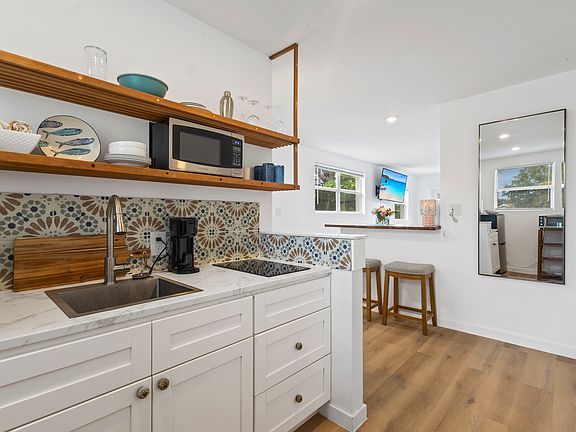 4th image of 1392 Henderson Creek Dr APT 1