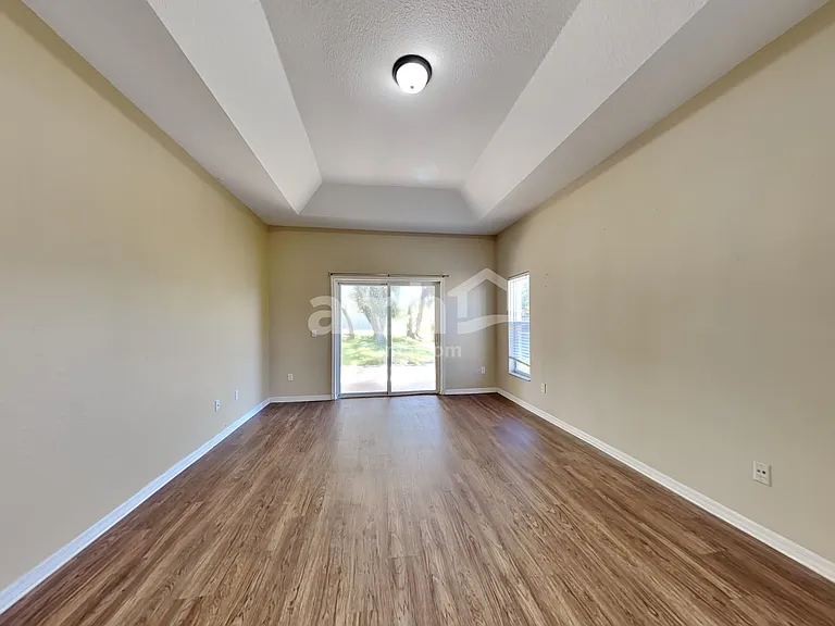 2187 SW Algiers St — Photo 9