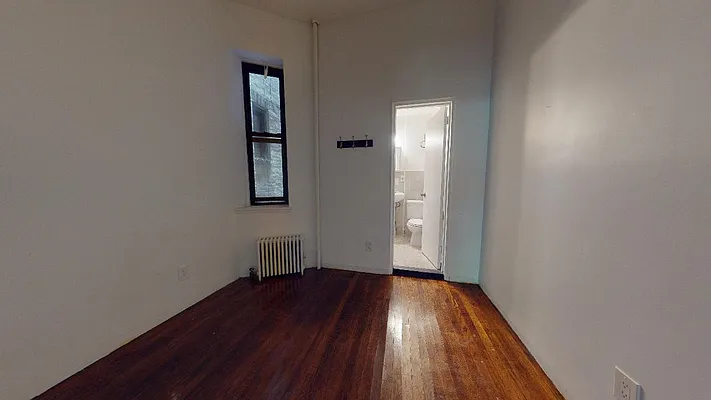 Rented by Bond New York | media 9