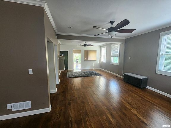 3rd image of 9 Riverview Pl