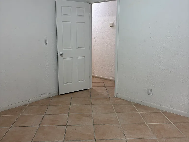 146 NE 1st Ave #148 — Photo 6