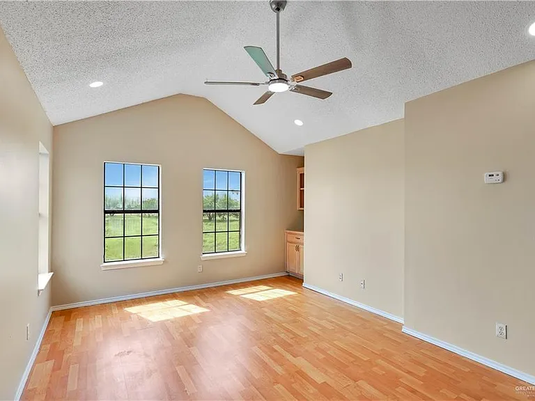 3209 Black Oak Ln — Photo 19