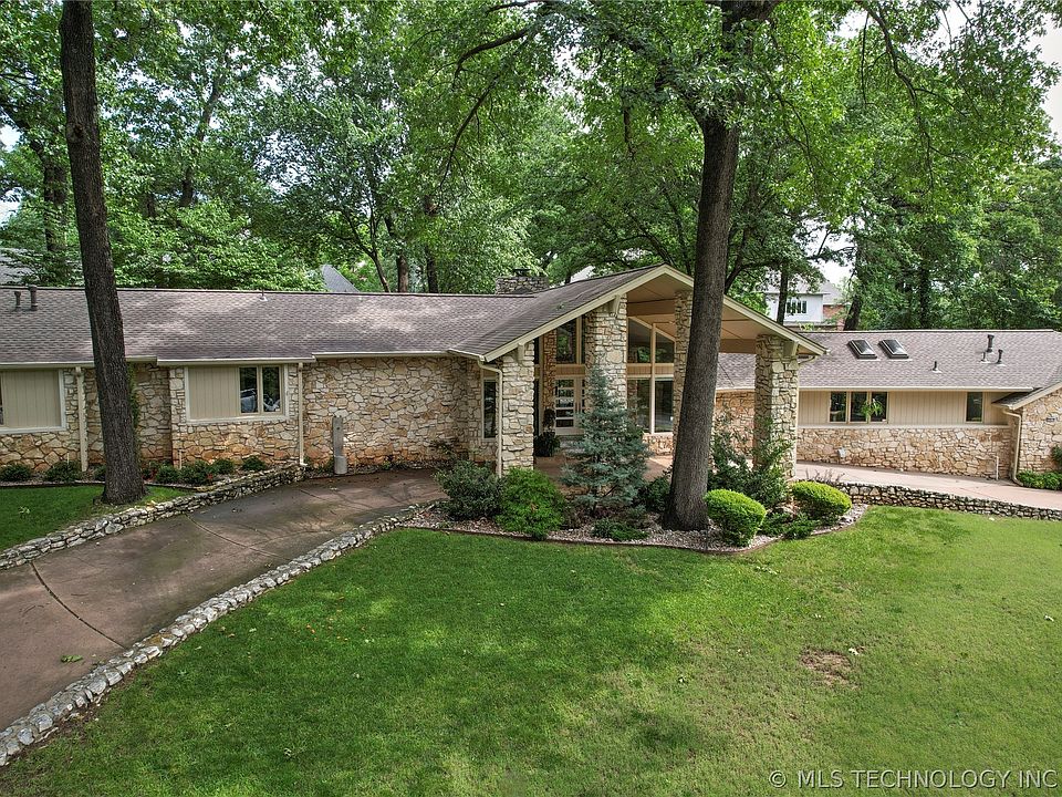 1st image of 3819 E 98th St
