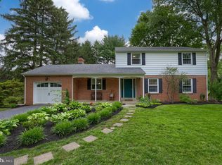 1909 Robindale Ave, Lancaster, PA 17601