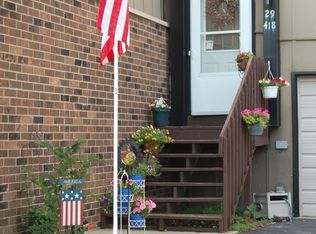 29W418 Thornwood Ln, Warrenville, IL