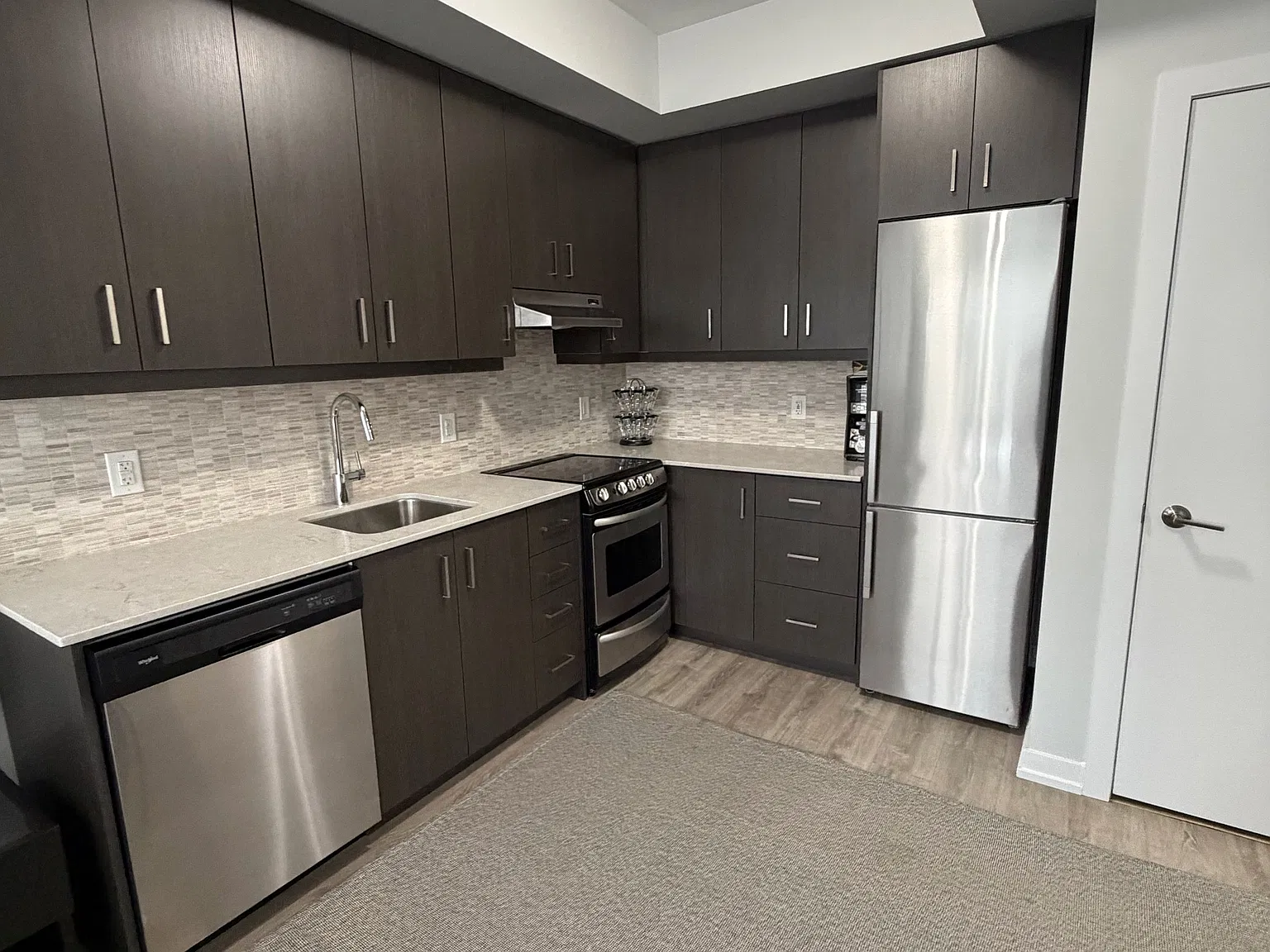 1 bed, $2,000 — Photo 4