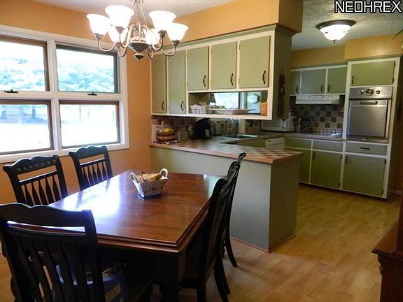 3rd image of 3512 Snyder Dr