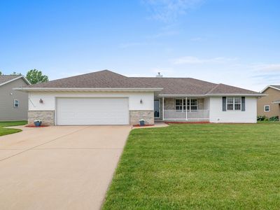 765 N Melcorn Cir, De Pere, WI, 54115