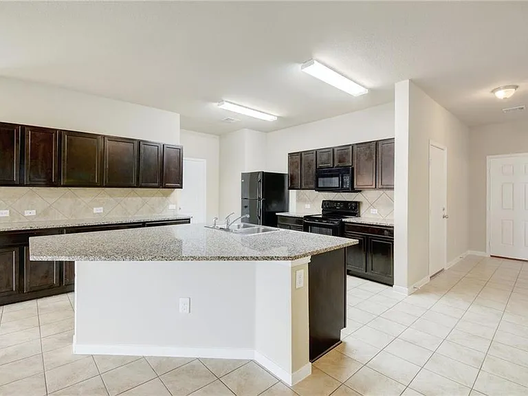 5817 Roderick Dr — Photo 8