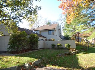 1 Pineridge Rd, Larchmont, NY 10538