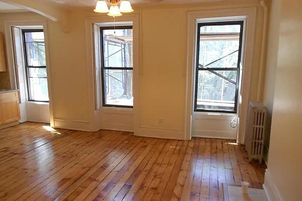 Rented by Limestone Realty Bklyn, LLC | media 7