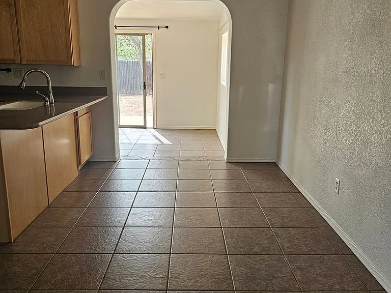 5018 Evergreen Dr — Photo 5