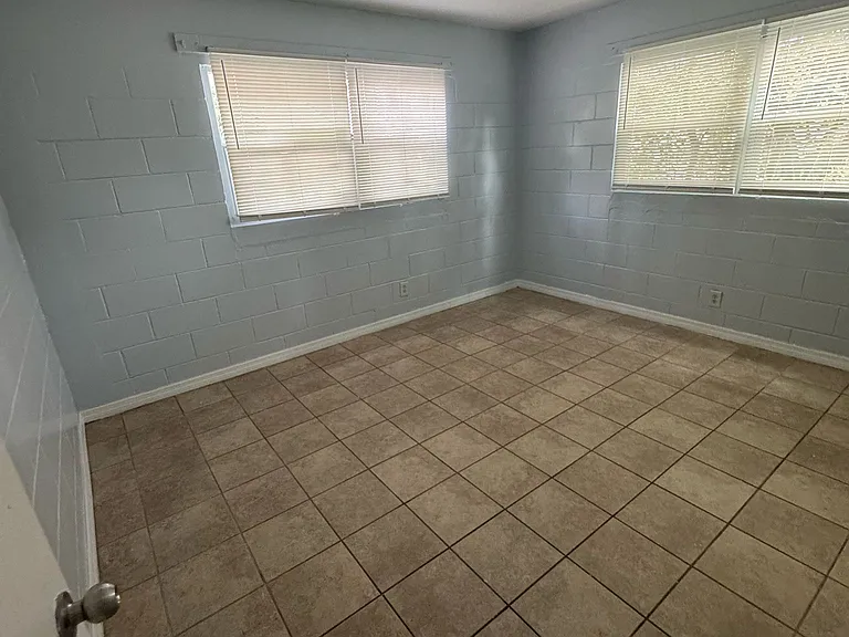 310 Beech Ave #B — Photo 5