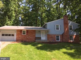 8302 Newby Ct, Springfield, VA 22152