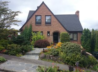 7105 42nd Ave SW, Seattle, WA 98136