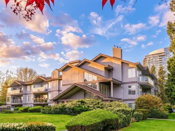 1167 Pipeline Rd #305, Coquitlam, BC V3B 4R9