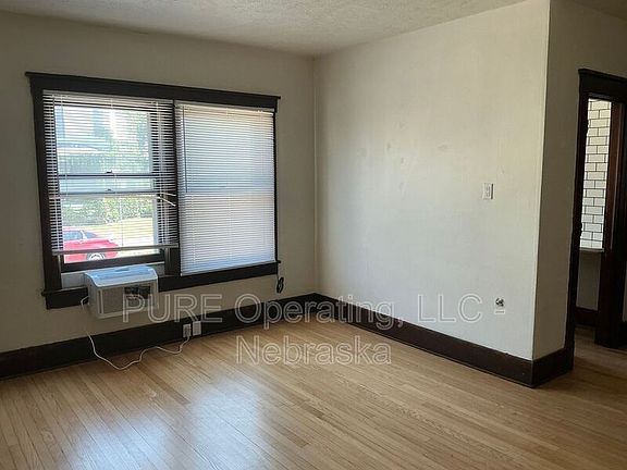 3rd image of 120 N 6th St APT G