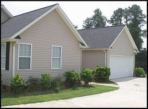 Master Bed and Garage