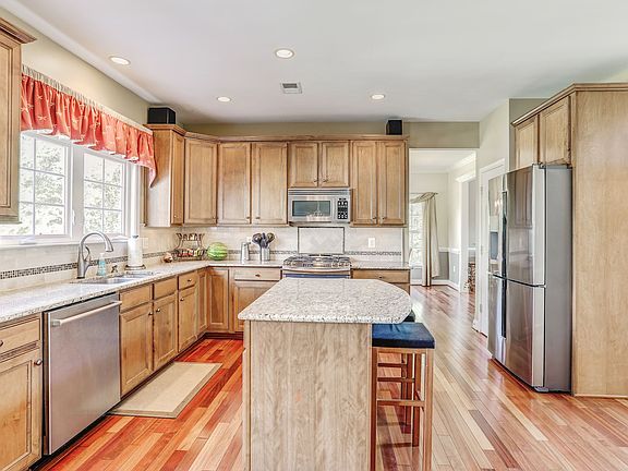 3rd image of 12104 Stretford Forest Ct