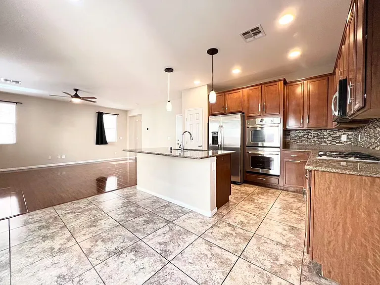 11002 Sardinia Sands Dr — Photo 21